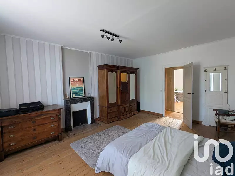 Maison, 235 m²