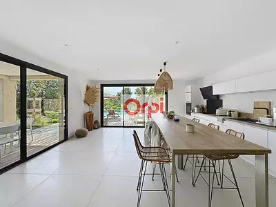 Maison, 163 m²