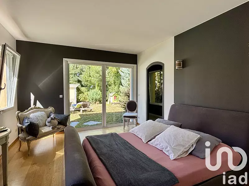 Maison, 240 m²