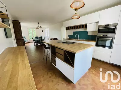 Maison, 216 m²