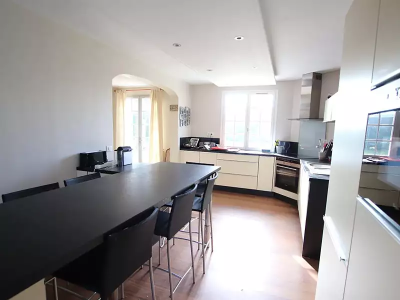 Maison, 200 m²