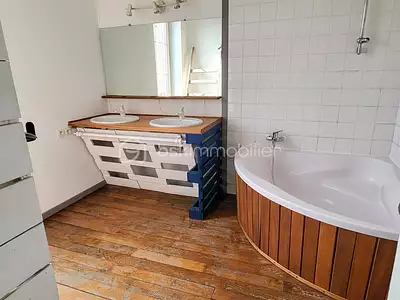 Maison, 215 m²