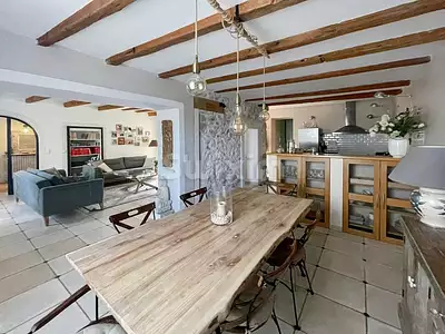 Maison, 245 m²
