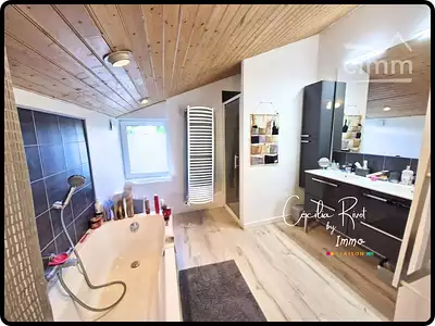 Maison, 230 m²
