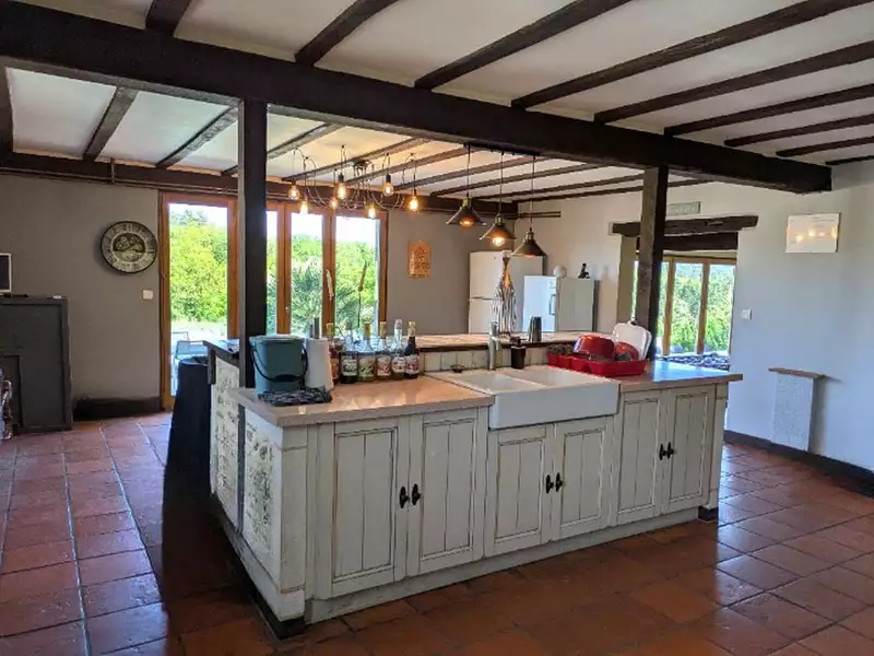 Maison, 900 m²