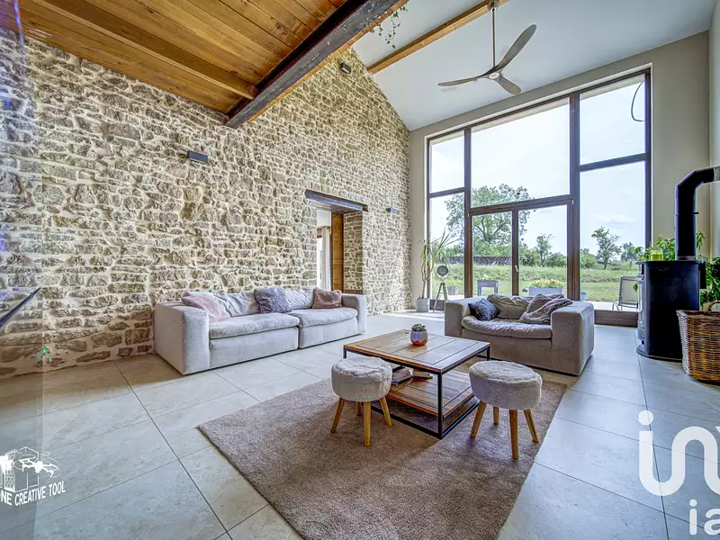 Maison, 255 m²