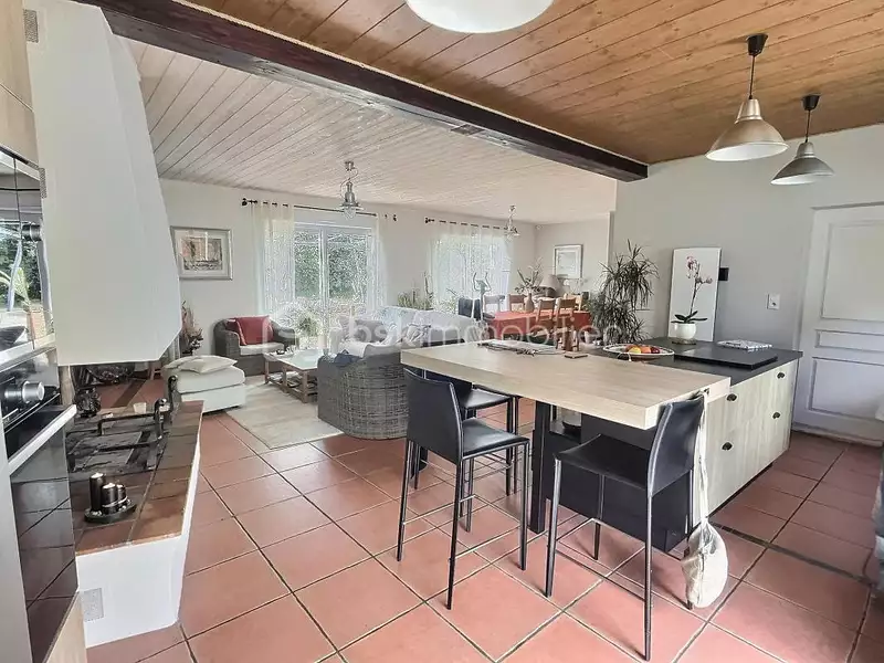 Maison, 163 m²