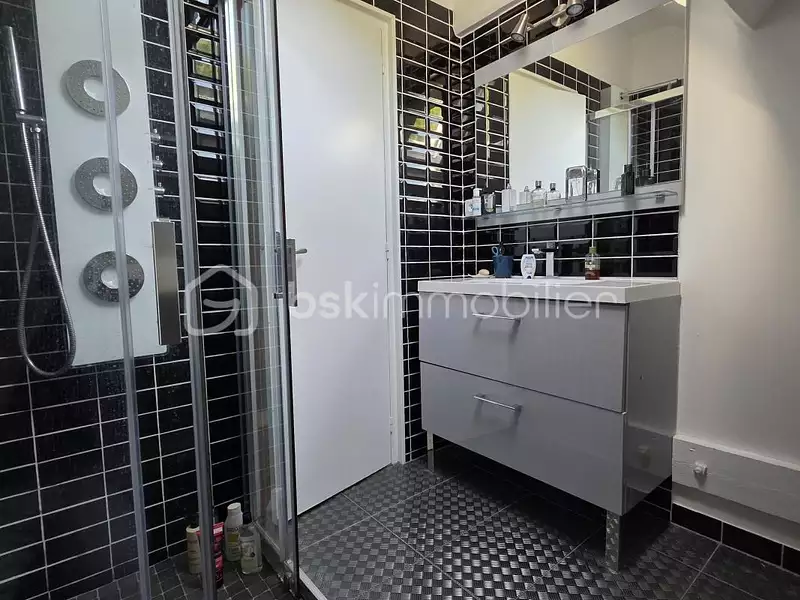 Maison, 230 m²
