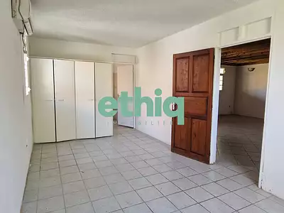 Maison, 166 m²