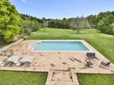 Maison, 240 m²