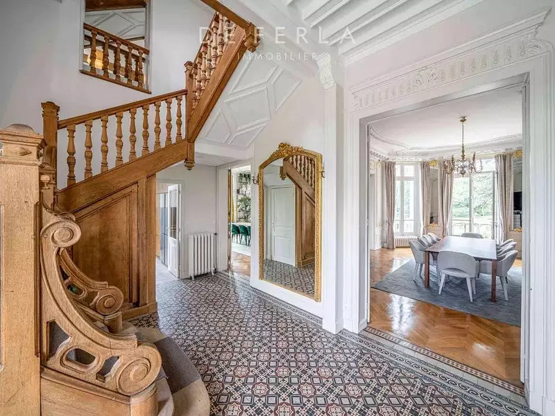 Maison, 826 m²