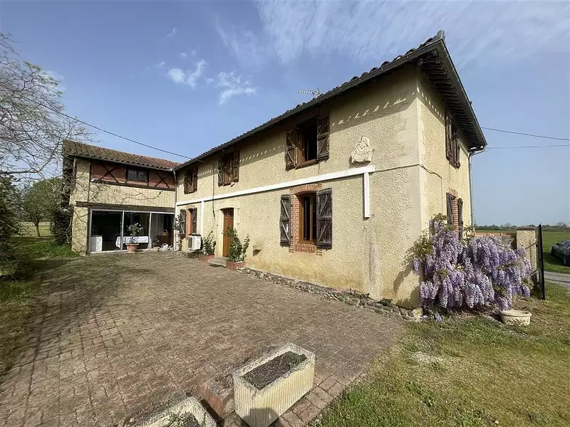 Maison, 205 m²