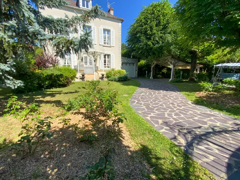 Maison, 300 m²