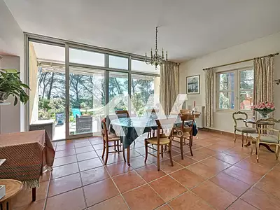 Maison, 285 m²