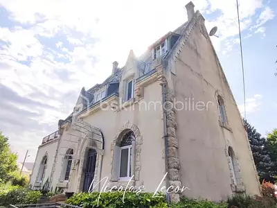 Maison, 325 m²