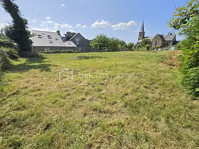 Terrain, 700 m²