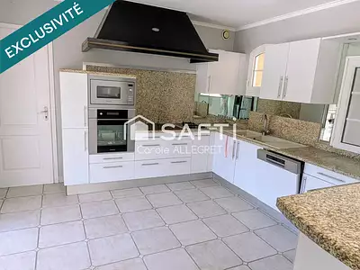 Maison, 180 m²