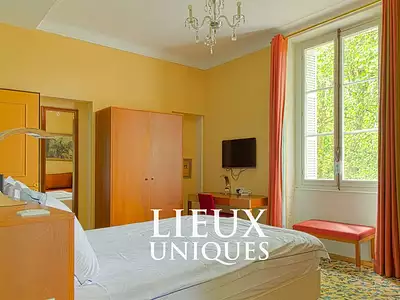 Maison, 630 m²
