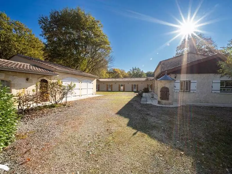 Maison, 350 m²