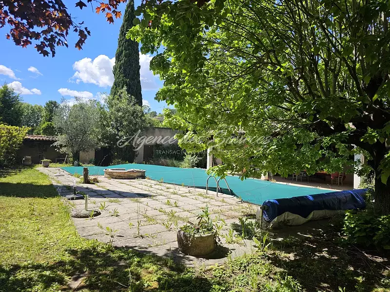 Maison, 267,9 m²