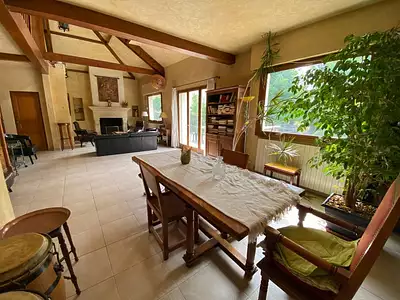 Maison, 285 m²