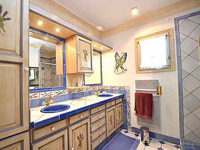 Maison, 170 m²