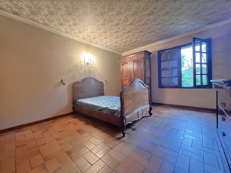 Maison, 240 m²
