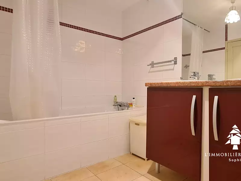 Maison, 307,4 m²