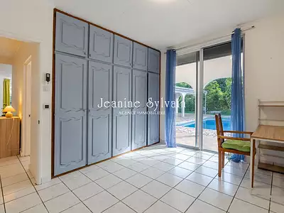 Maison, 180 m²