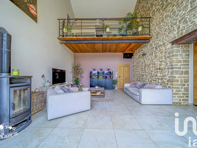 Maison, 255 m²