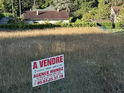 Terrain, 699 m²