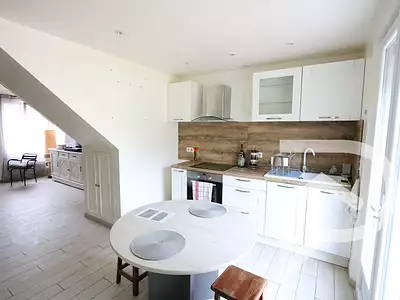 Maison, 270 m²