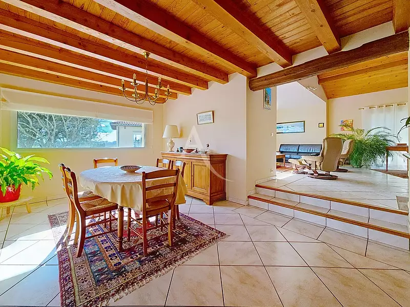 Maison, 310 m²