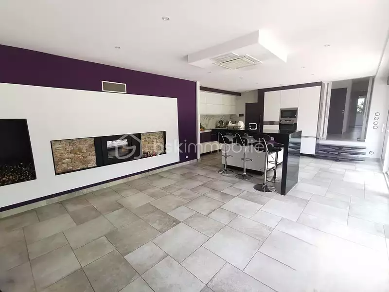 Maison, 200 m²