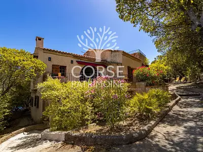 Maison, 206 m²