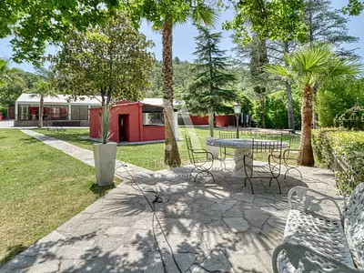 Maison, 398,84 m²