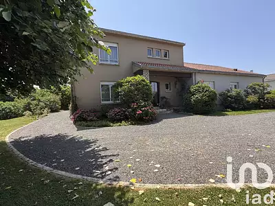Maison, 301 m²
