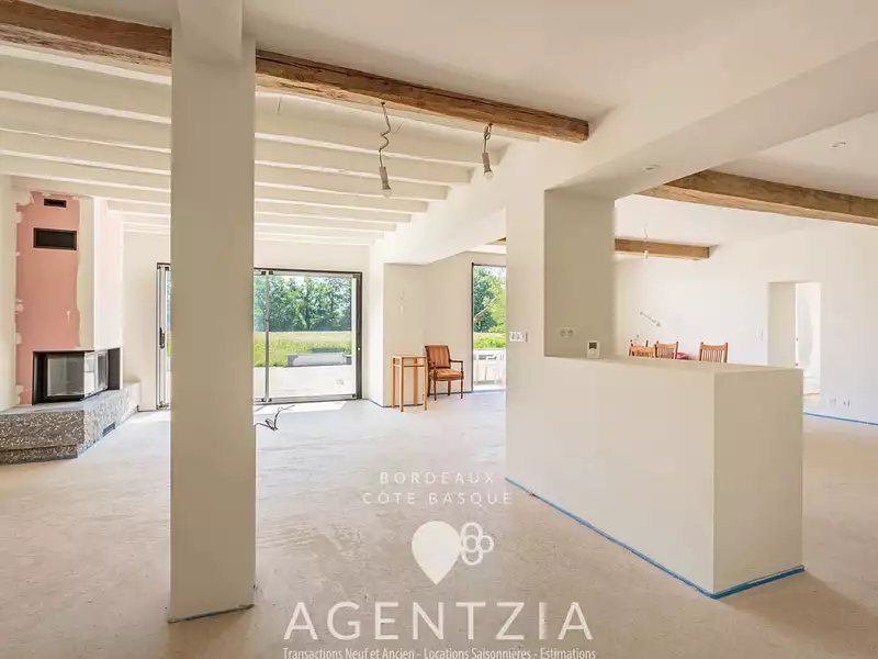 Maison, 670 m²