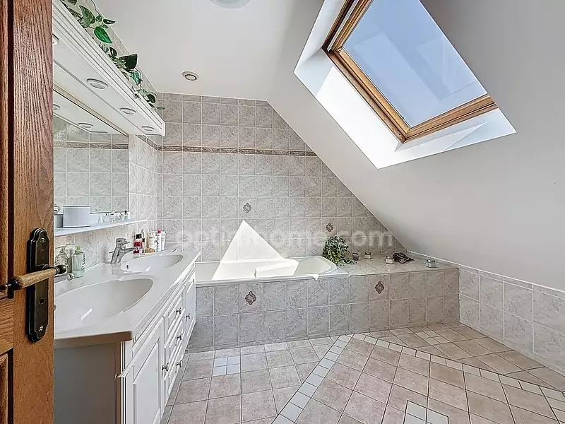 Maison, 165 m²