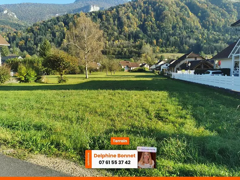 Terrain, 2 048 m²