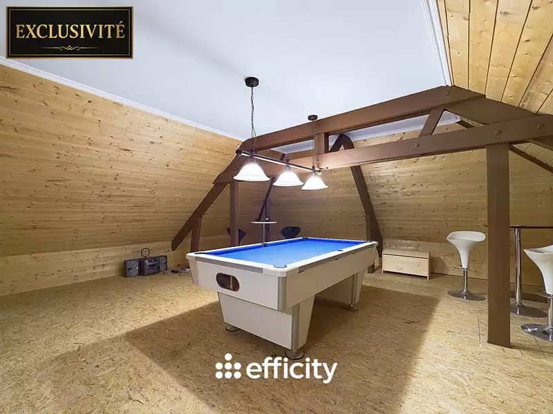 Maison, 295 m²