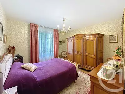 Maison, 215 m²