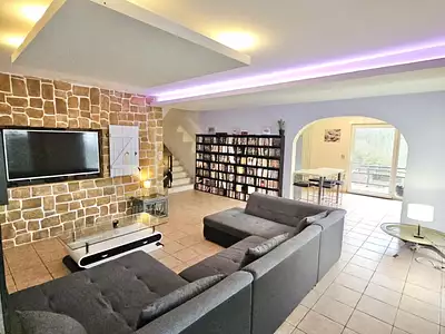 Maison, 285 m²