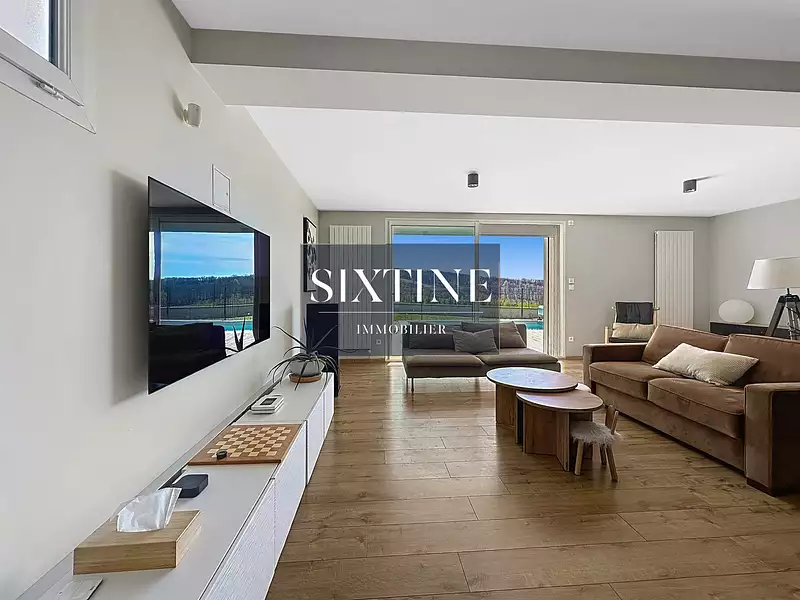 Maison, 315 m²