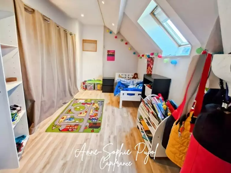 Maison, 164 m²