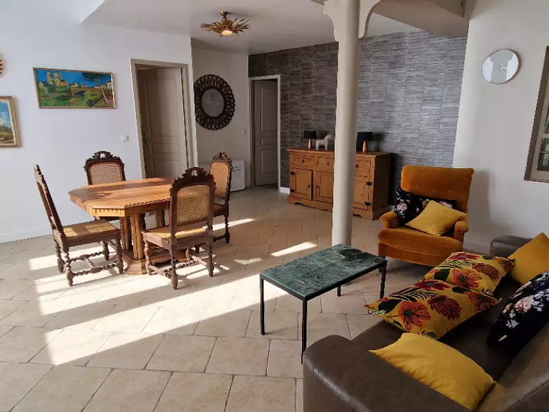 Maison, 197 m²