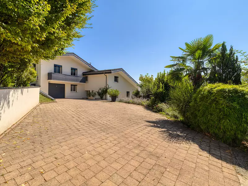 Maison, 243 m²