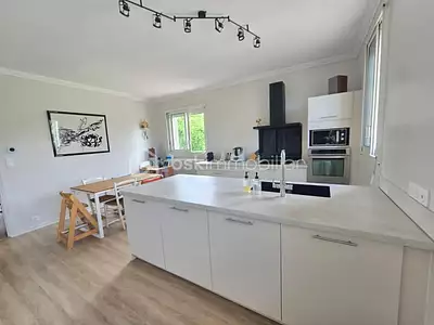 Maison, 276 m²