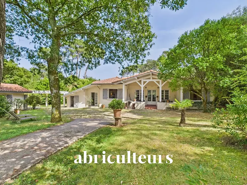 Maison, 174 m²