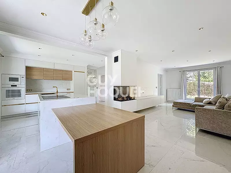 Maison, 160 m²